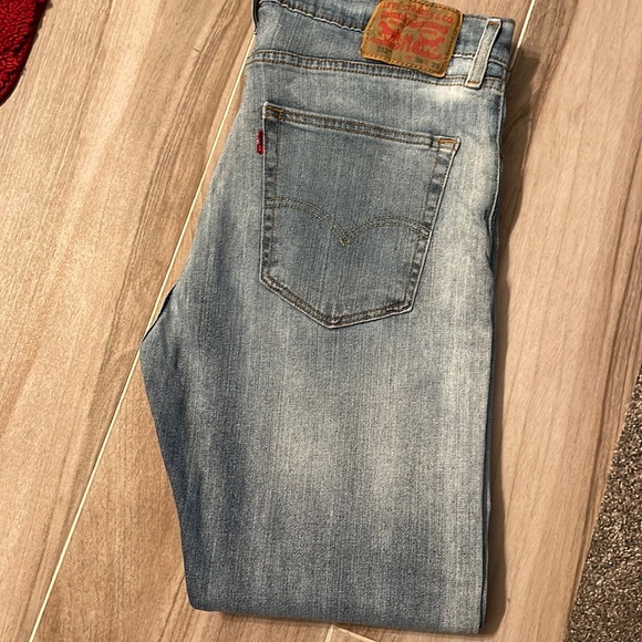 Nice comfortable jeans - Picture 1 of 6